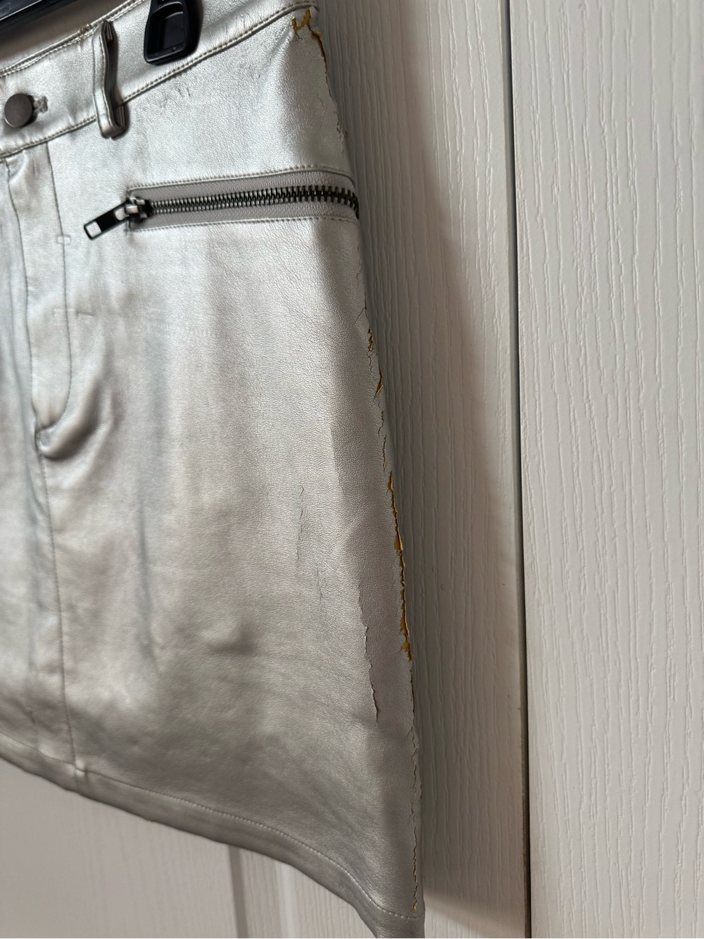 Rebecca Minkoff Metallic Silver Faux Leather Mini Skirt with Zip Pockets - Picture 4 of 6